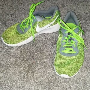 Nike lime green sneakers Sz 6Y